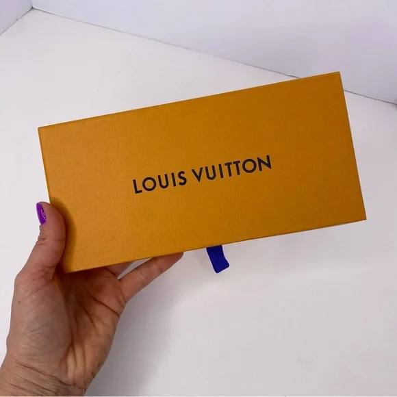 Louis Vuitton Porte Carte Credit Wallet - Picture 15 of 15